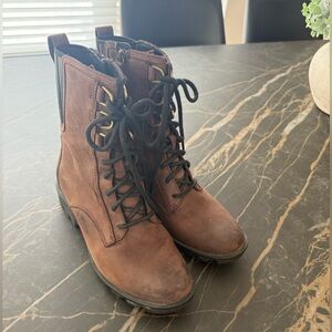 Sorel Leather brown Lace-Up Boots, size 9, worn 3 times